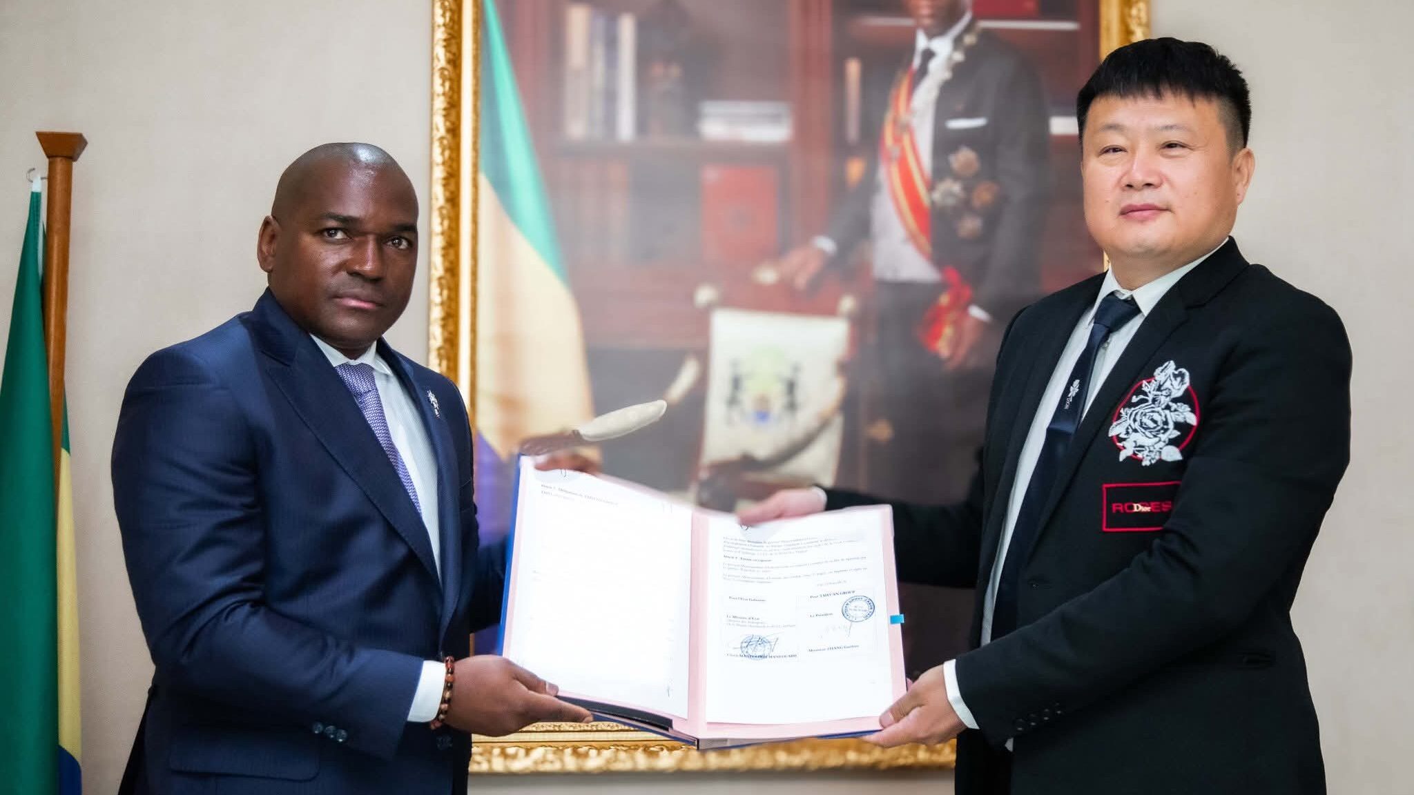 Gabon: Le Chinois TAIYUAN signe un accord avec l’État pour le transport fluvial des marchandises.