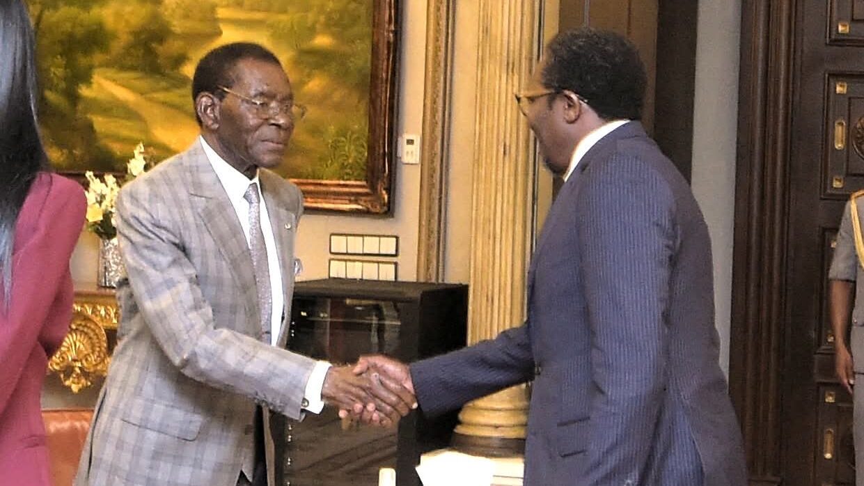 Guinée Équatoriale : Le Président Obiang Nguema s’est entretenu avec une délégation Ougandaise à Malabo.