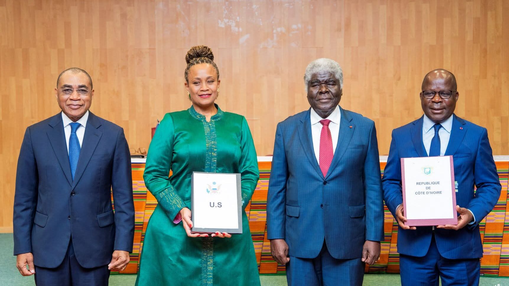 Côte d’Ivoire : Le Gouvernement signe un protocole de 272 milliards de FCFA avec les États-Unis.