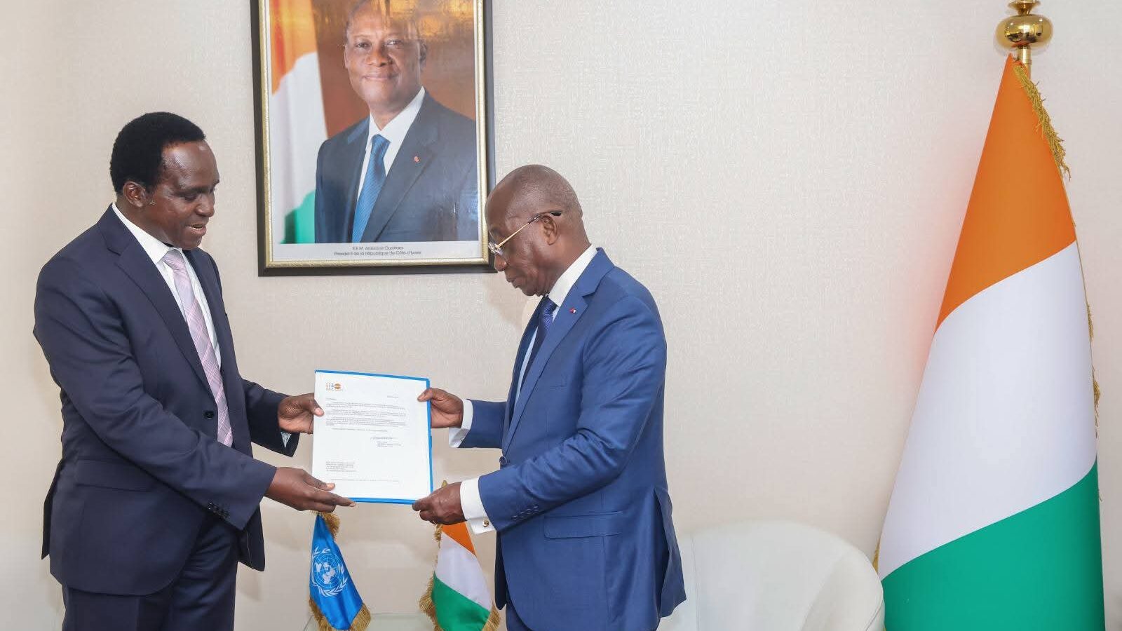 Côte d’Ivoire : Le nouveau Représentant du FNUAP présente ses lettres de Cabinet.